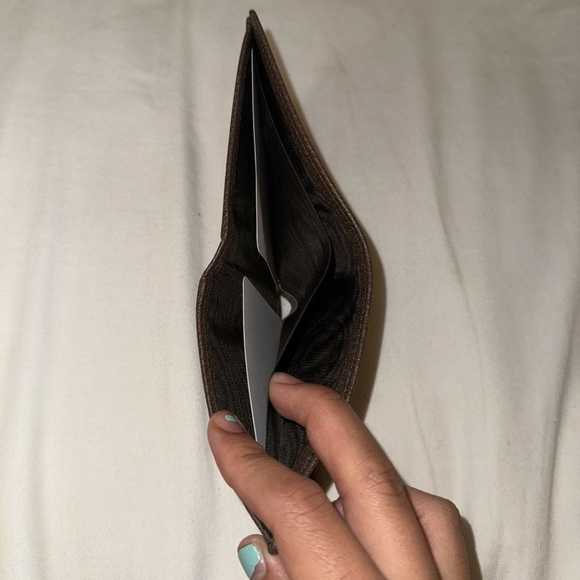 Gucci Tiger bifold wallet - Picture 4 of 7